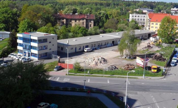 stavba univers duben 2013