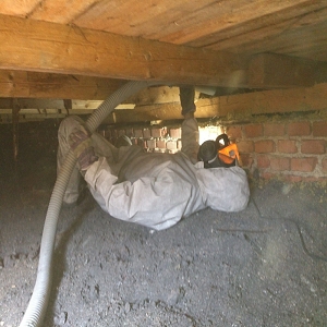 Foukání izolace do nepřístupných prostor