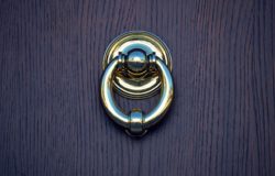 Kování interiérových dveří jsou o designu