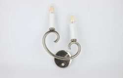 nastenna niklovana svickova lampa